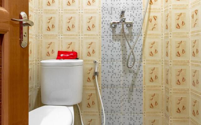 RedDoorz Plus @ Gunungsari Surabaya