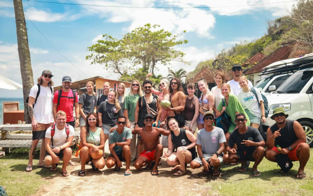 Surf & Party - Hostel Somewhere Else