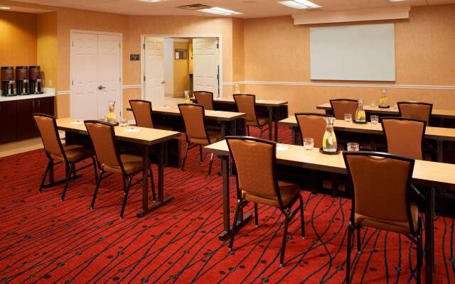 Sonesta ES Suites Chicago Waukegan Gurnee