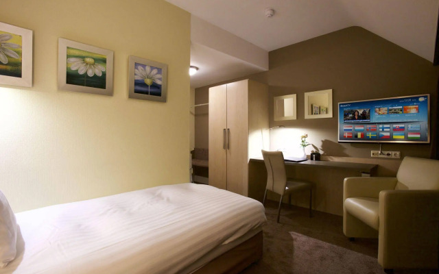 Hotel Arrows