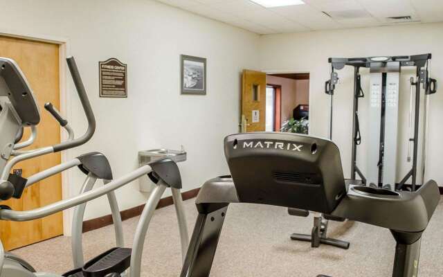 Quality Inn & Suites Pensacola Bayview