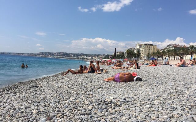 Stay in the heart of Nice