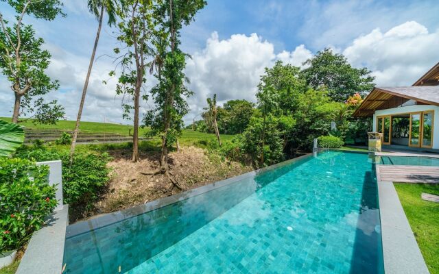 Villa Kauh - Luxury Tropical 5BR Villa