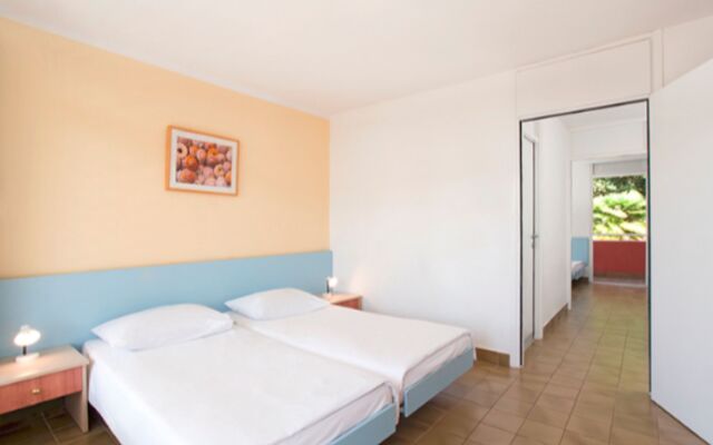 Lanterna Resort