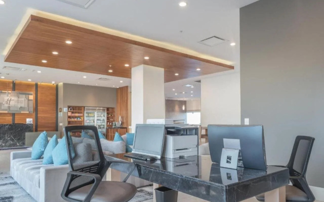 Holiday Inn Express & Suites Silao Aeropuerto - Terminal by IHG