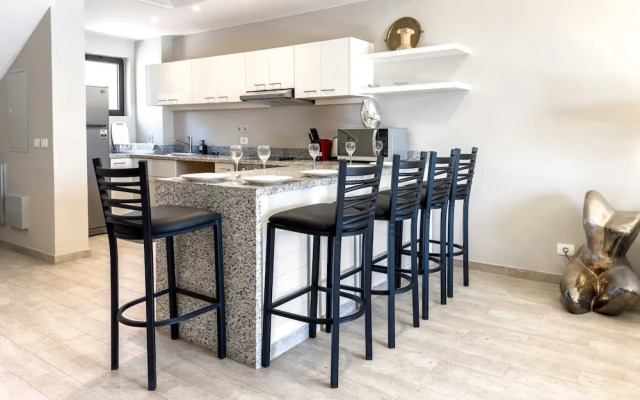 Xuru Stays I Posh & Eclectic 4 BDR Villa @ Fanadir Bay