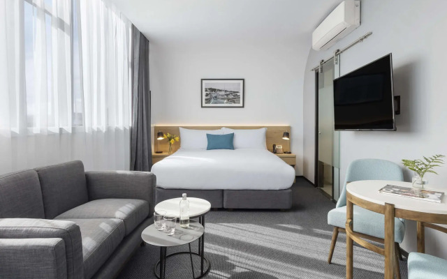 Oaks Wellington Hotel