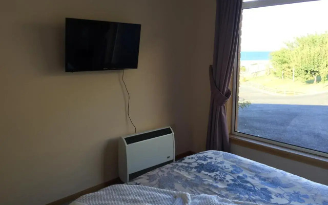 Penguin Seaside Homestay