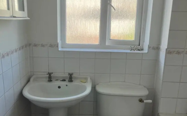 Elegant City Escape in London