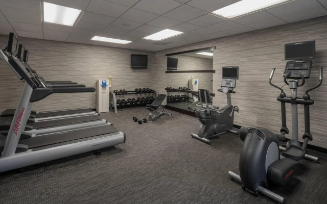 Courtyard by Marriott St Louis Creve Coeur