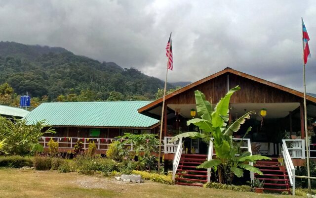 Kinabalu Poring Vacation Lodge - Hostel