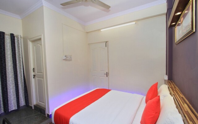 OYO 10321 Century Residency