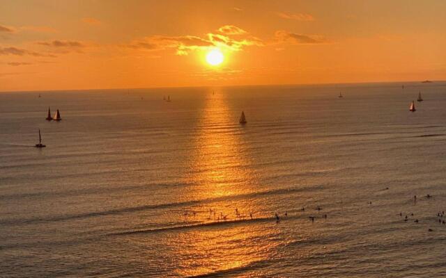 Waikiki Beach Tower #1903