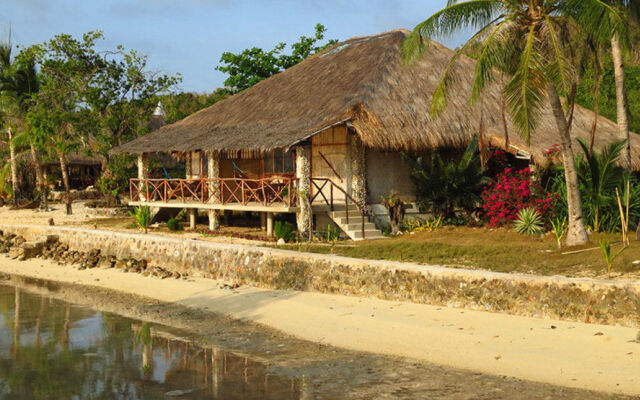 Coral Bay Beach and Dive Resort