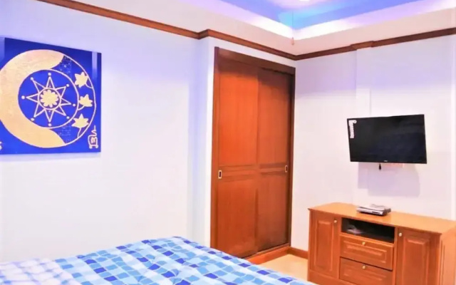 2 bed Condo Baan Suan Lalana