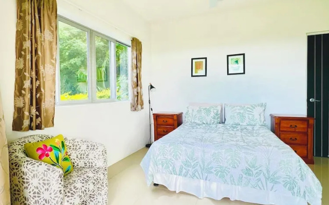Nikao Hillside Suite