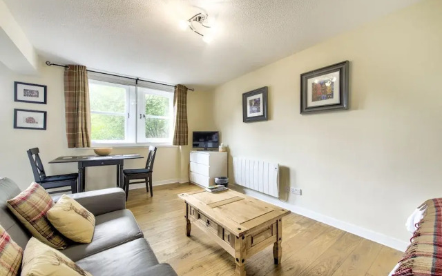 Stunning Studio Apartment Castle View