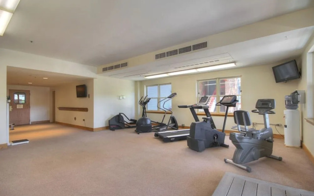 River Mtn Lodge E320