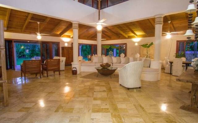 4BR Villa Las Piñas CasadeCampo by ASVR