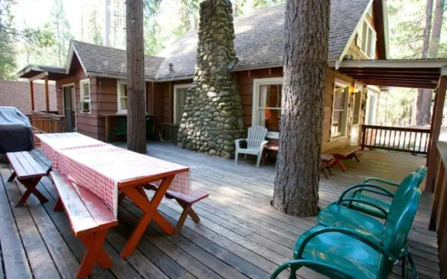 RedAwning Cabin #80 The Chattertons