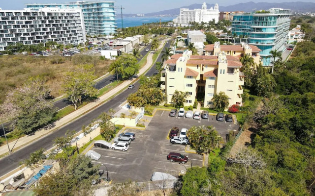 Sleeps 10 Views Beach 1 Block