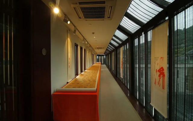 Putuoshan Ruyige Junlan Guest House