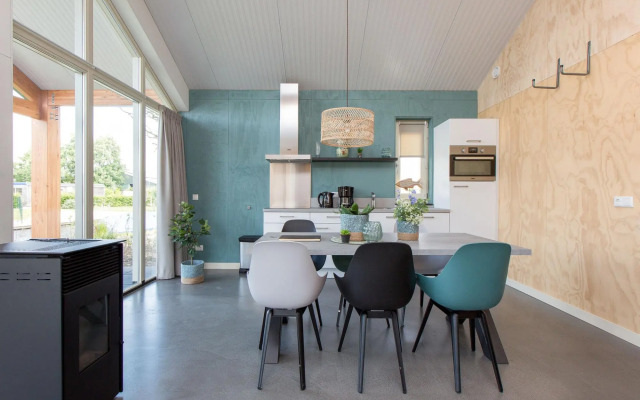 Bungalow With a Terrace Near the Sneekermeer