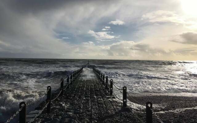 Spacious Central Hove Beach Flat
