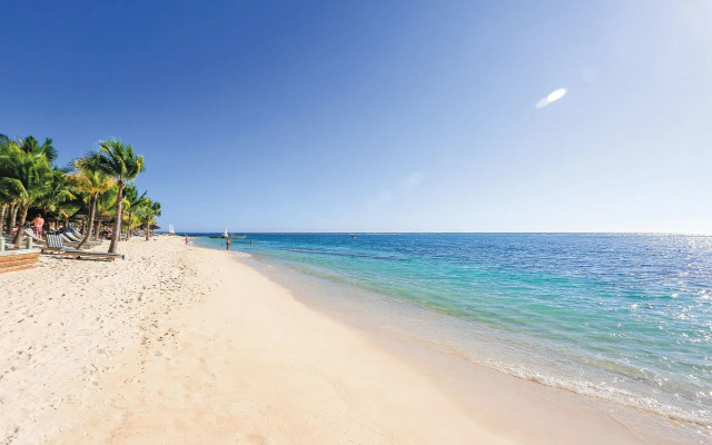 Trou aux Biches Beachcomber