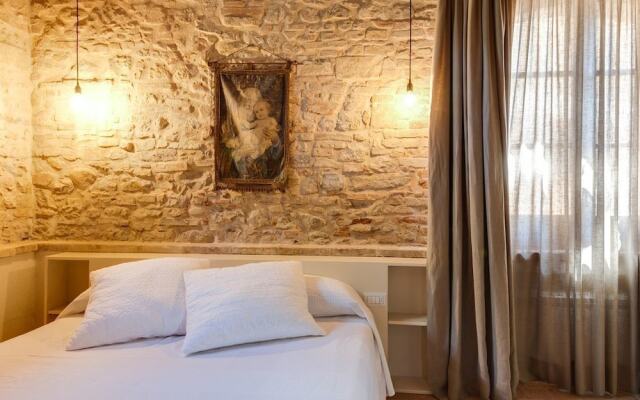 Umbria Country Shelter