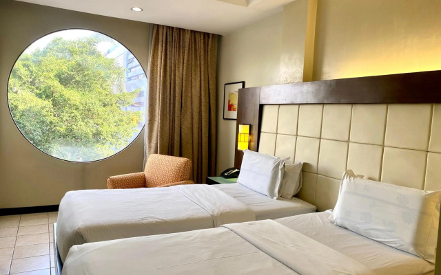 Circle Inn - Hotel & Suites