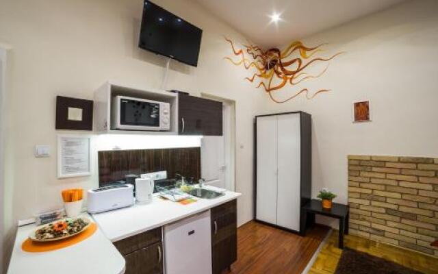 Gardener 27 Apartments