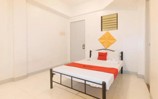 RedDoorz @ The Vjour Hotel Makati