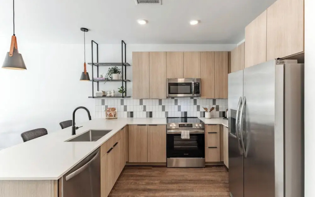 Anthem House Huntsville MidCity, powered by Placemakr
