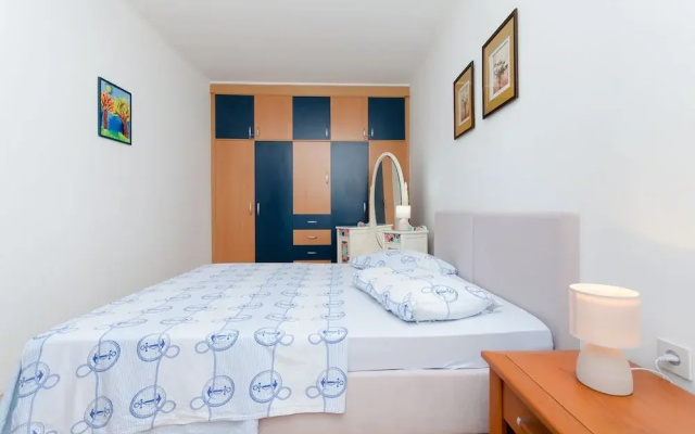 Apartment Goran