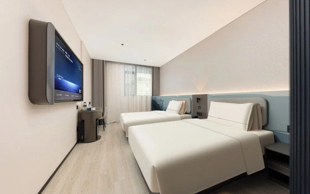 Pudong Airport  Light Residence Hotel