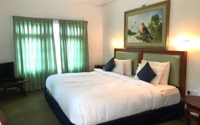 Tea Bush Hotel - Nuwara Eliya