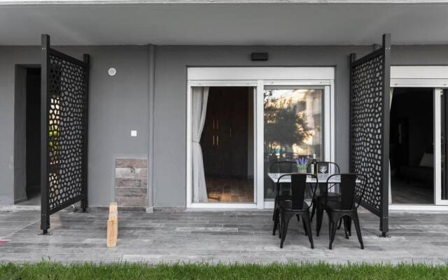 "LouLenny's aRt" BoutiQue HoMes in HalkiDiki, vol 2