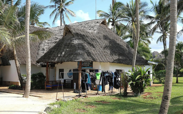 Sultan Sands Island Resort