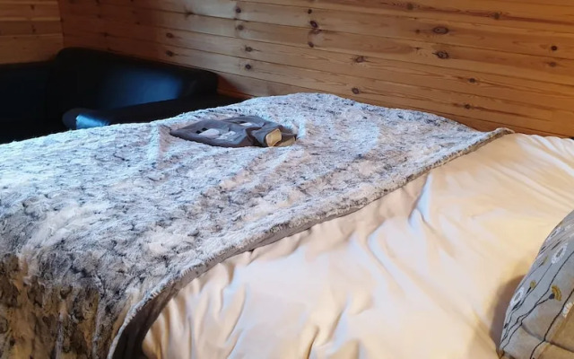 The Little Hide - Adult Only Camping Pods