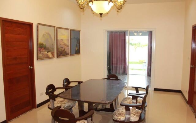 Pitchayapa Hua Hin Pool Villa Holiday