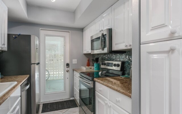 Moonmist Circle-steps to Heated Pool