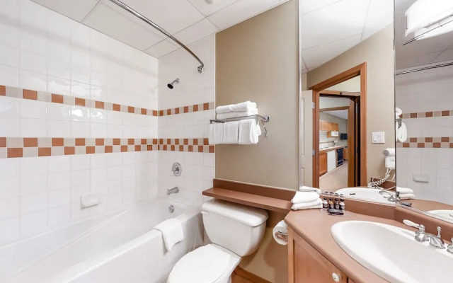 Whistler Cascade Lodge