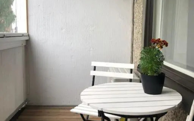 Lovely two room unit with free parking