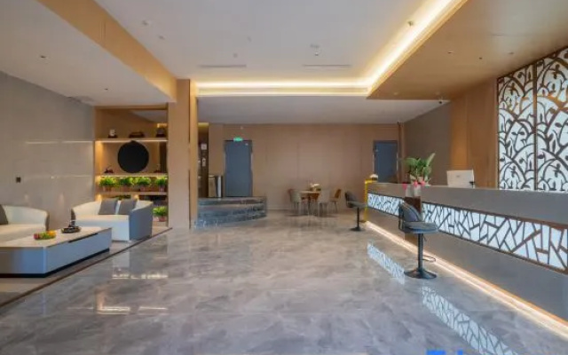 Yueju Hotel (Mangshi Airport Fortune Plaza)