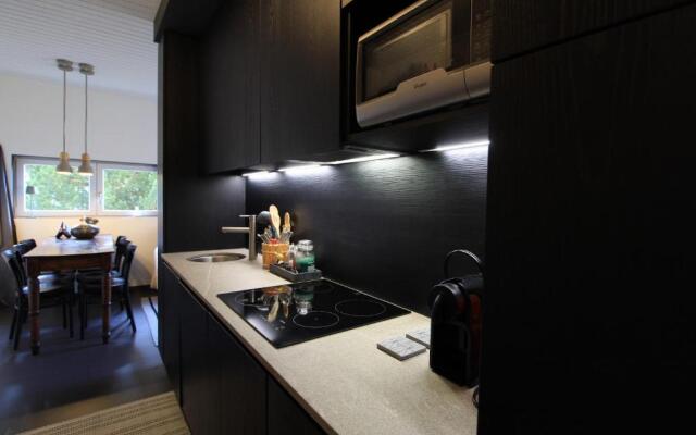 Iris Top 3 Design Apartment