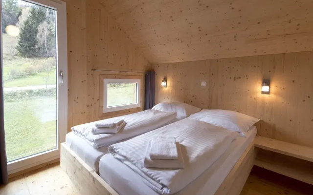 Inviting Chalet With Whirlpool