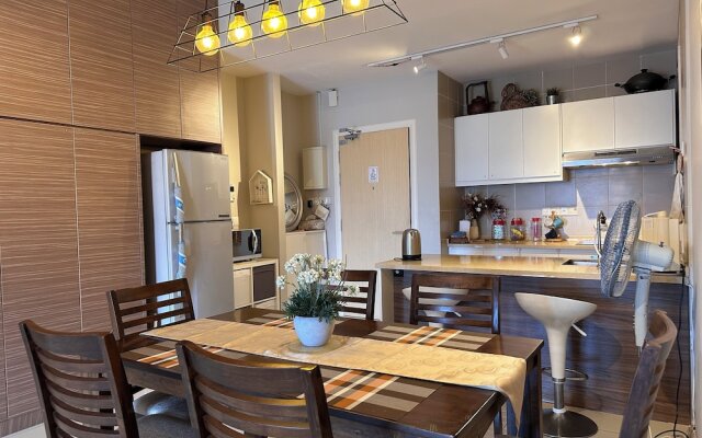 Premium Retreat Suite Icon City