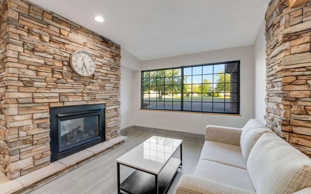 Comfort Inn & Suites Weston - Wausau