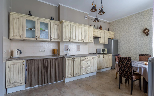 Апартаменты на улице Кирилловская 6